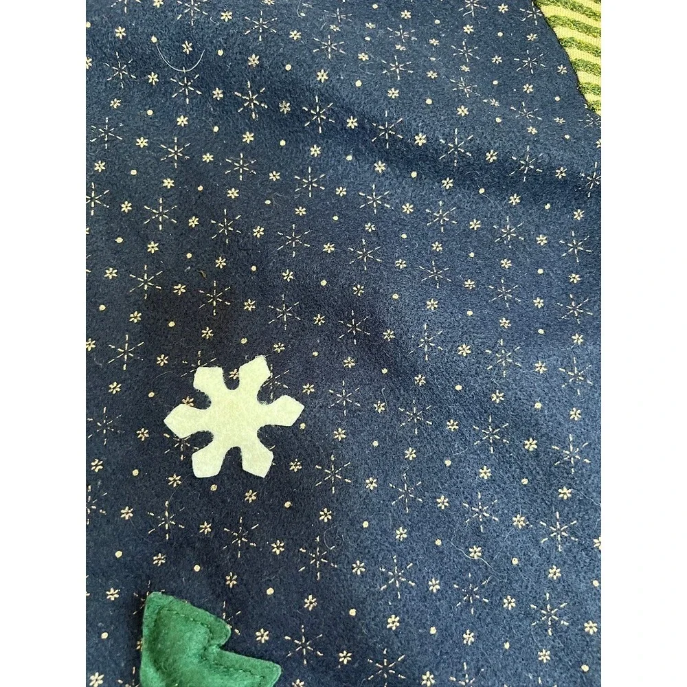 Rustic Snowman Navy Blue Snowflakes Green Stripes Christmas Holiday Tree‎ Skirt